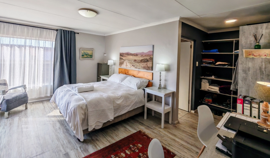3 Bedroom Property for Sale in De Kelders Western Cape